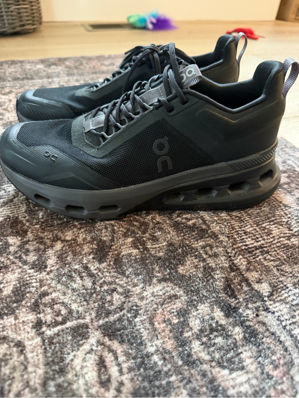 On cloud women’s  Black Cloudmonster A Shoes